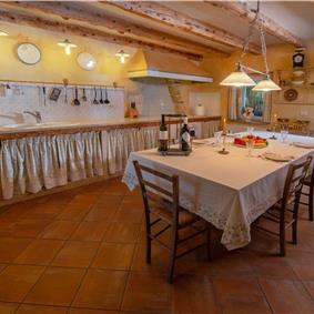 5 Bedroom Istrian Villa Estate with Large Pool and Gardens near Barban, Sleeps 12